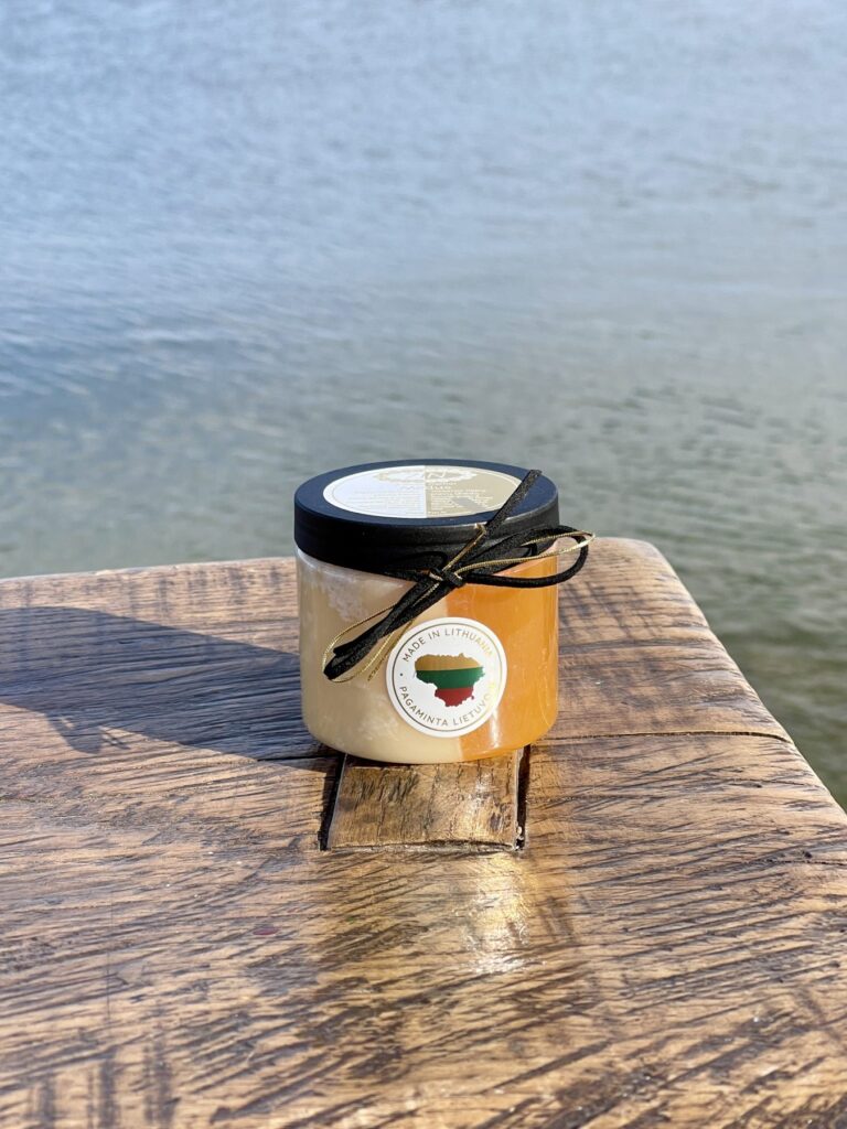 Pavasario – gegužės ir vasaros pradžios – birželio dvispalvis medus (plastikinėjė taroje)